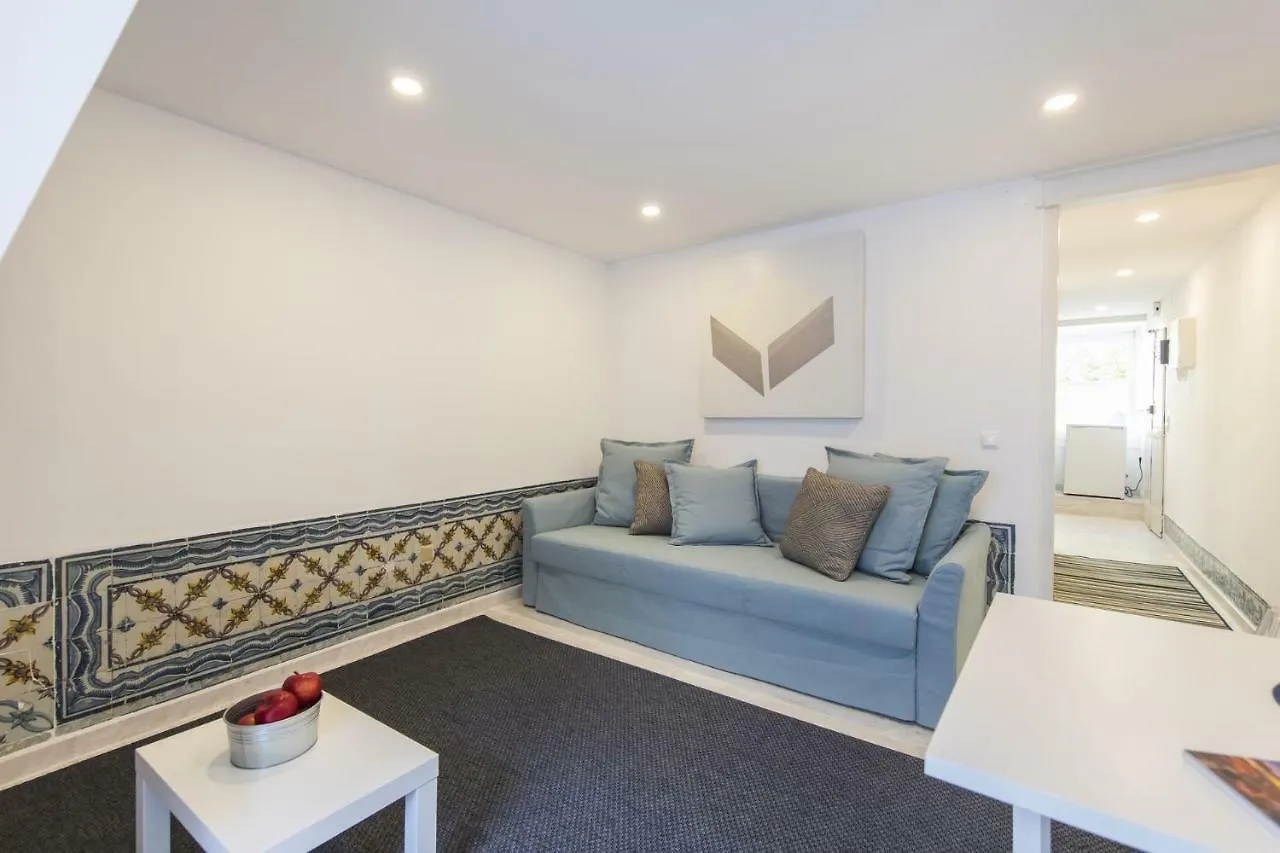 Traditional Duplex Apartments In Principe Real Lizbona 0*,  Portugalia