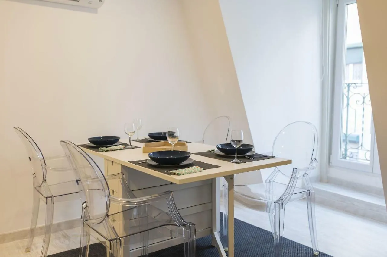 Traditional Duplex Apartments In Principe Real Lisbon 0*,