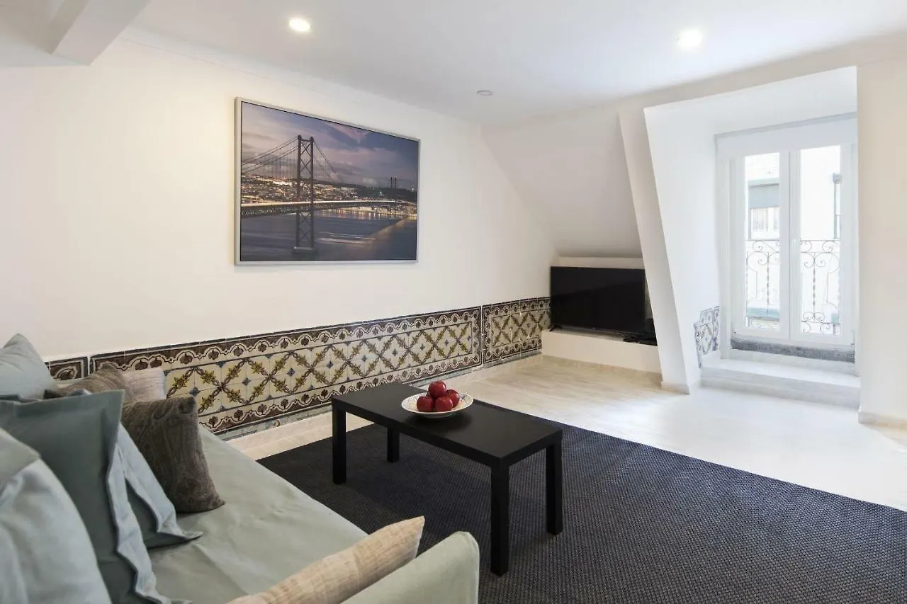 Traditional Duplex Apartments In Principe Real Lisbon 0*,