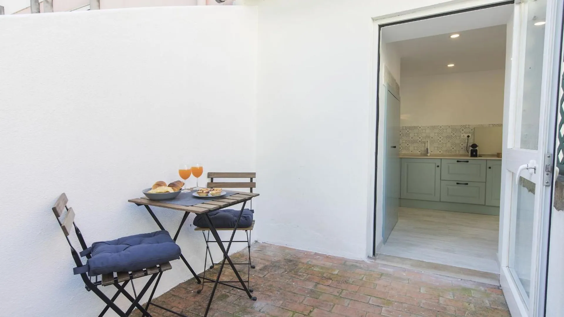 Traditional Duplex Apartments In Principe Real Lisbon