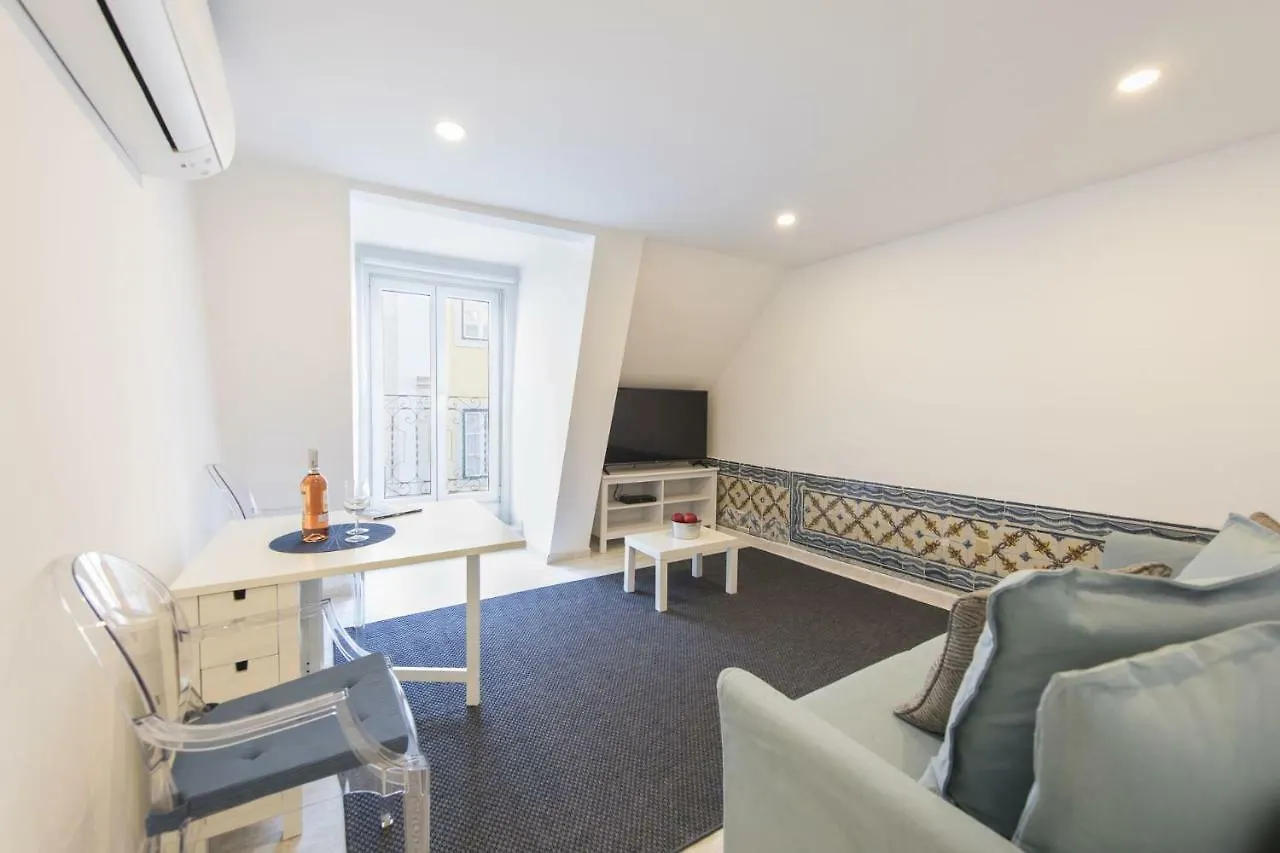 Traditional Duplex Apartments In Principe Real Lisbon