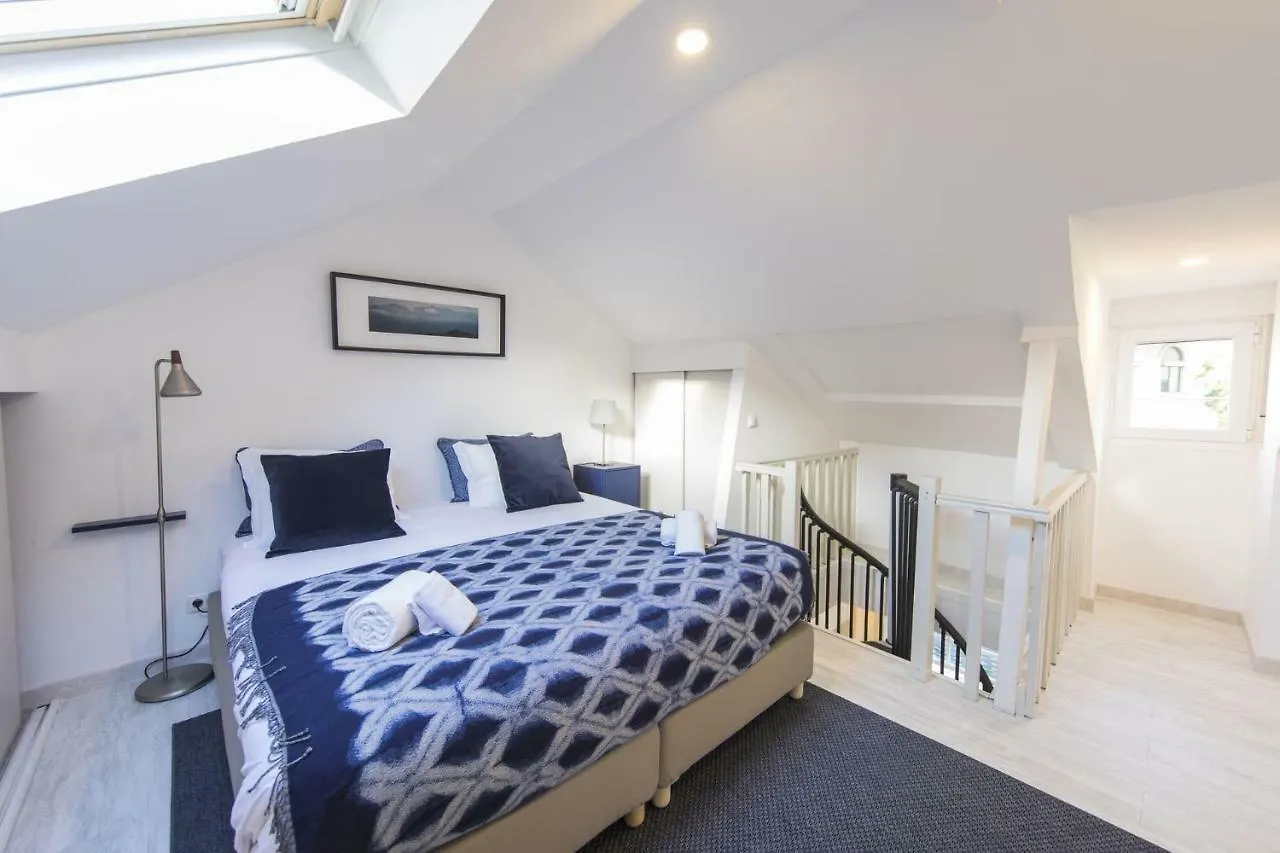 Traditional Duplex Apartments In Principe Real Lisboa